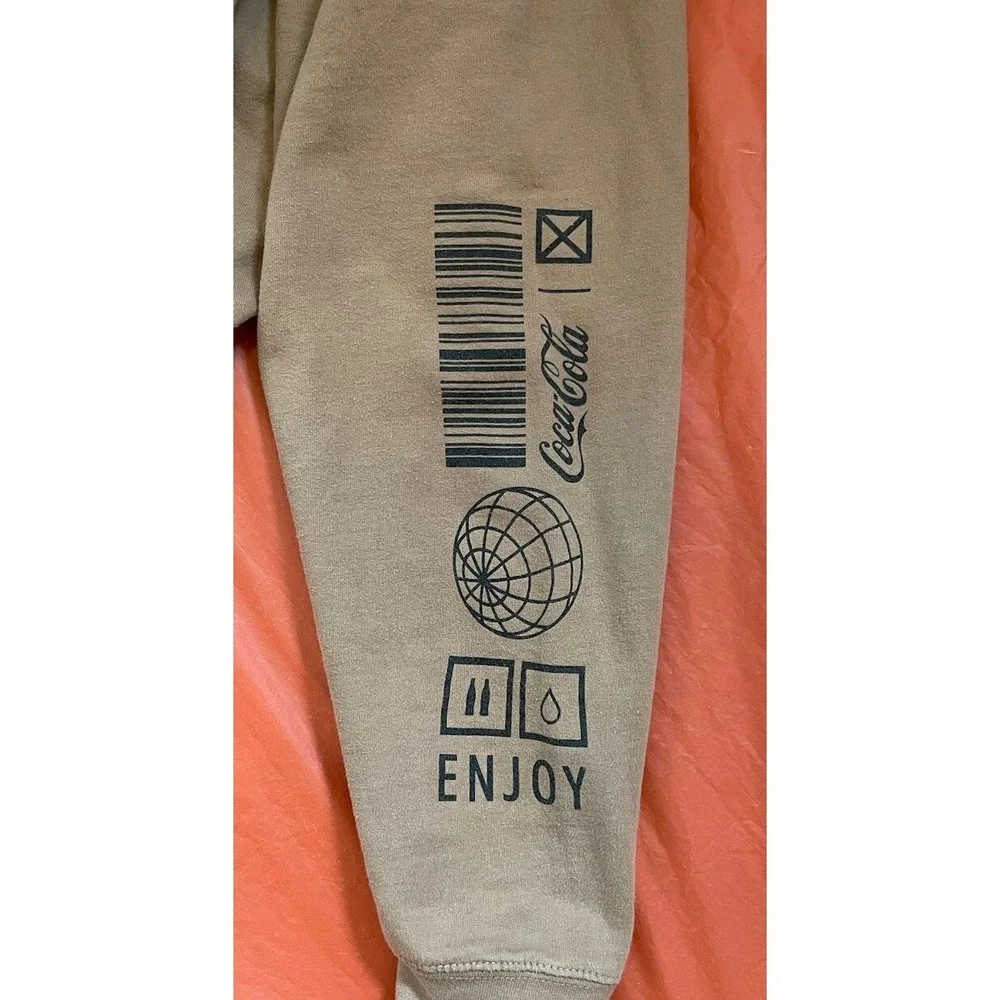 Coca Cola in 6‎ Languages, Unisex Replay Hoodie Sandstone Fleece Size Medium